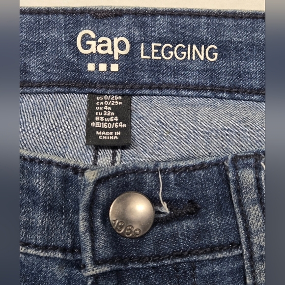Gap Legging Jeans 0 Waist 25 Distressed Stretch 5 Pocket Zipper Fly - Picture 2 of 4